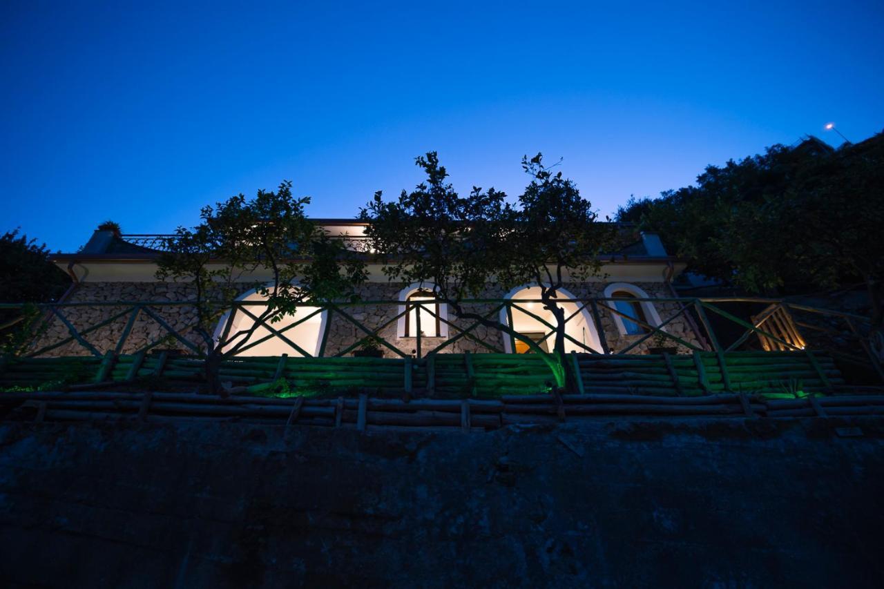 Tra Sole E Limoni Apartments Tramonti Bagian luar foto